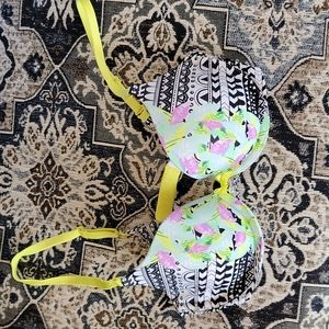 Victoria's Secret 32C  Demi-Buste Bra